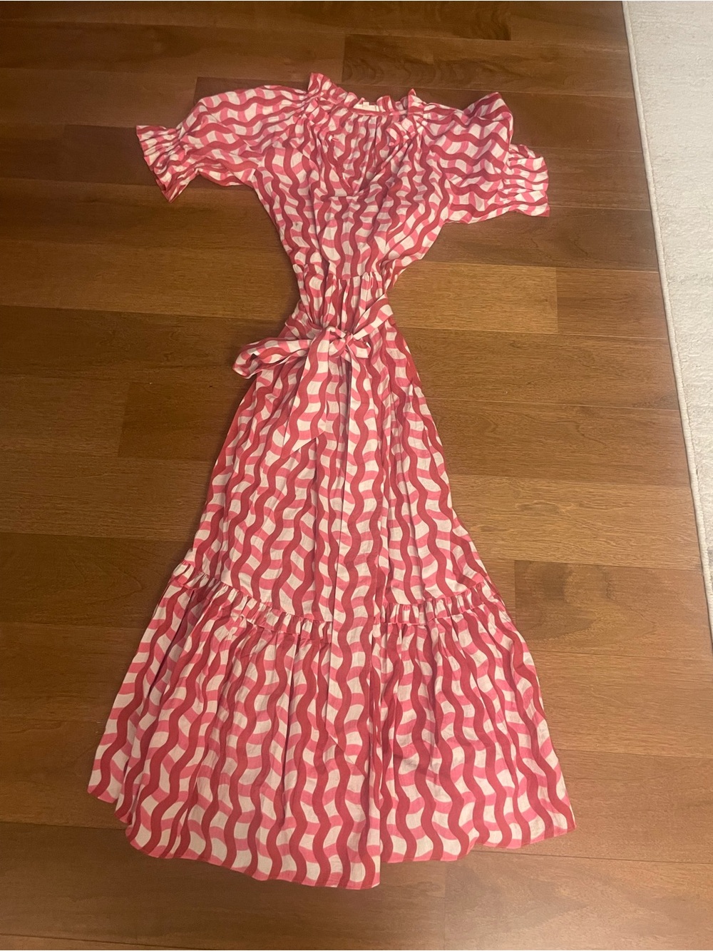 Pink Wave Print Midi Dress - Lightweight Summer Style